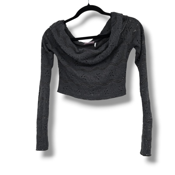 Out From Under Tops - Out From Under Urban Outfitters Gray Lace Cowl Neck Long Sleeve Crop Top Small